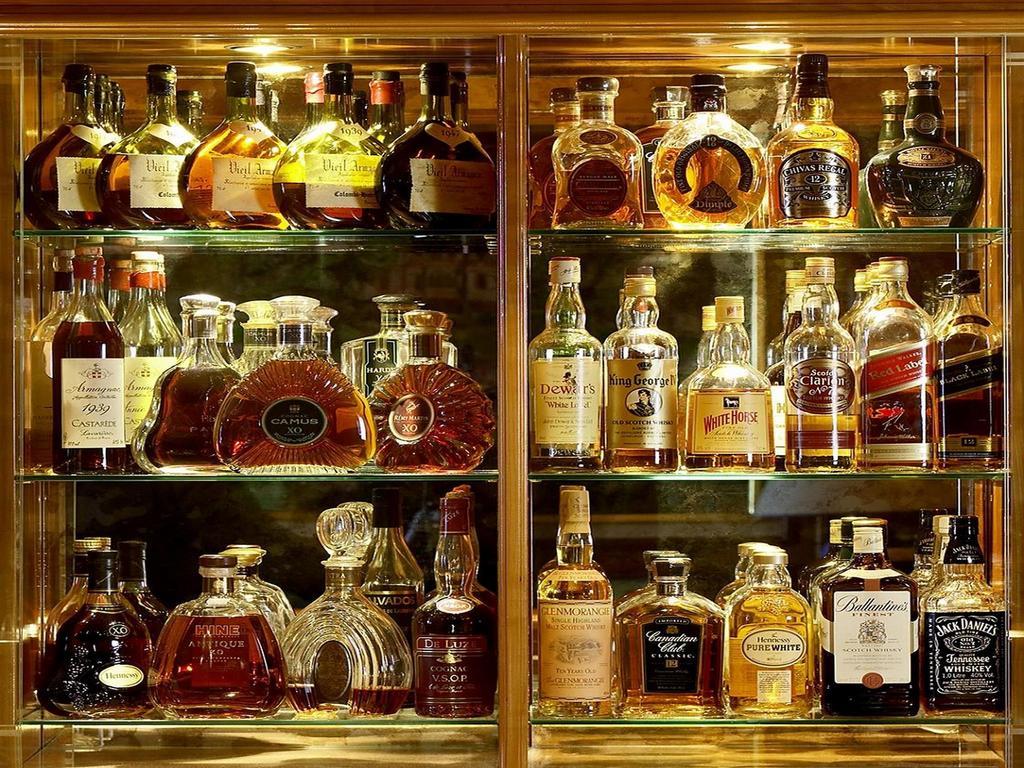 Colombi Hotel Freiburg im Breisgau Exteriör bild A selection of cognacs